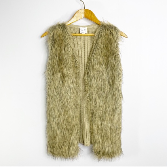 HIPPIE ROSE Juniors Faux Fur Vest with Knit Back - Sz. Medium - Picture 4 of 10